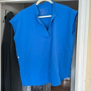 Figs women’s scrub top